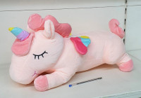 Детский плед внутри мягкой игрушки-подушки Единорожка розовый