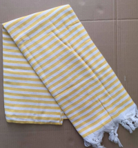 Пляжное полотенце Peshtemal желтая тонкая полоска