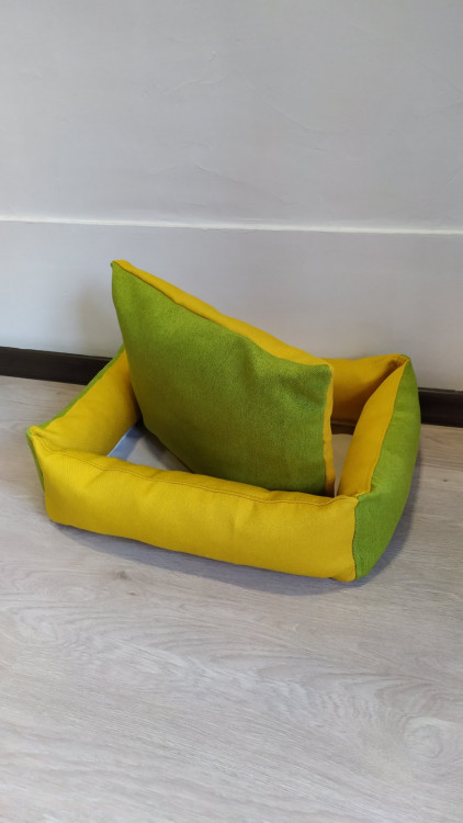Лежак для собак и котов Rizo 45/35 желто-зеленный купить