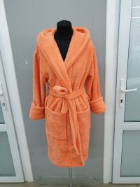Персиковый женский халат Zeron Velsoft короткий