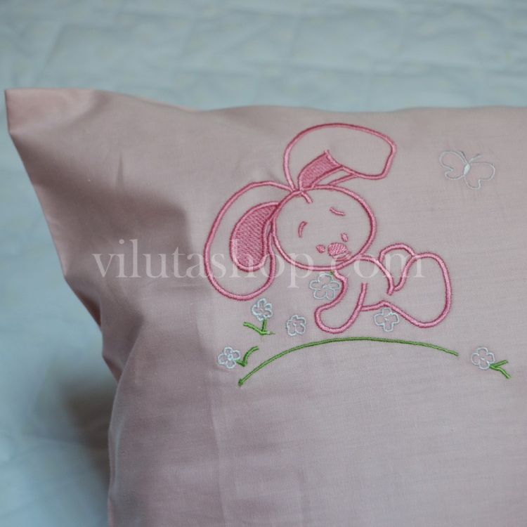Зайка Вилюта в кроватку розовое