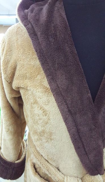 Мужской махровый халат бежево-коричневый Zeron в пакете