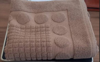 Махровый коврик для ванной 750 г/м2 коричневый 50х70 Ножки