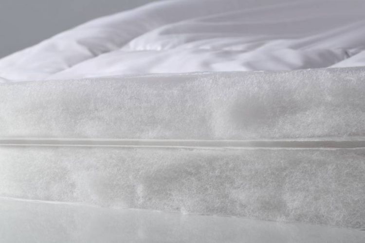 Одеяло демисезонное Comfort Night White микросатин на полиэфирном волокне