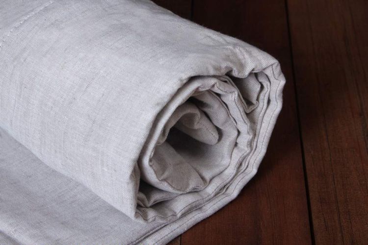 Одеяло в льняной ткани ЛинТекс в собранном виде