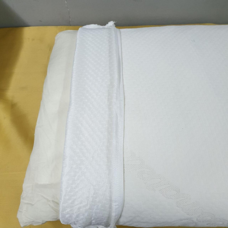 Белая стеганая ортопедическая подушка PoliVisco купить