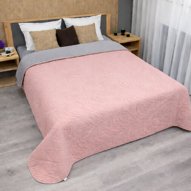 Покрывало стеганое двусторонее розово светло-серое Покрывало стеганое двусторонее розово светло-серое