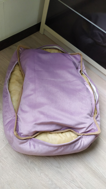 Лежак для собак (котов) Rizo 60/45 см фиолетовый блеск