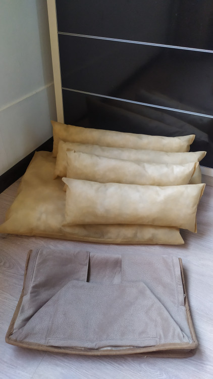 Лежак для собак (котов) Rizo 60/45 см кофе с молоком