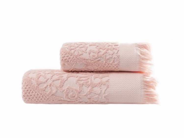 Махровое розовое полотенце высокой плотности