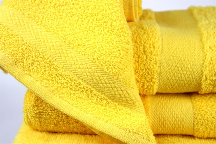 Махровое полотенце Smiley желтое Izzihome 