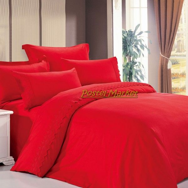 Красное постельное белье с кружевом