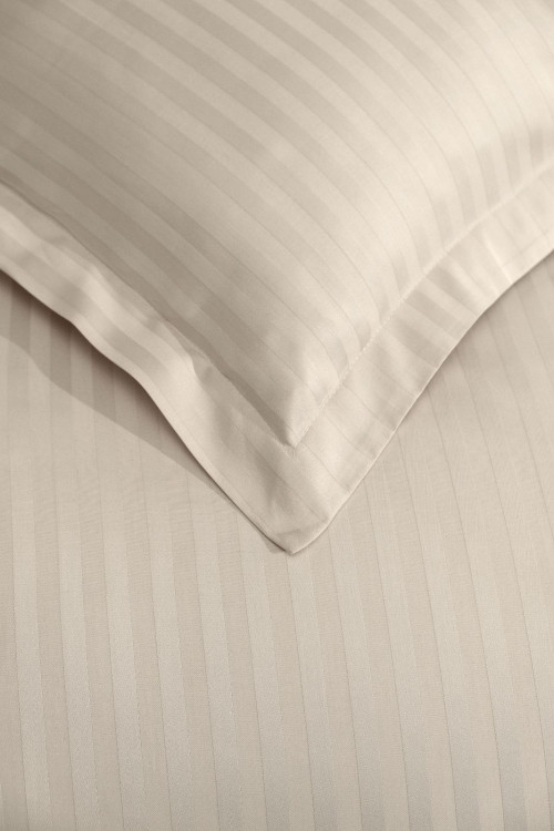 Однотонное Stripe Sateen постельное белье бежевого цвета