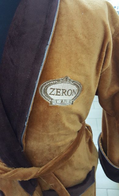 Халат велюр светло-коричневый с вышивкой Zeron