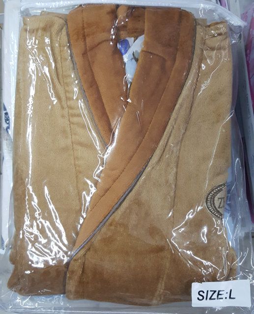 Мужской халат велюр бежевый с вышивкой Zeron в упаковке