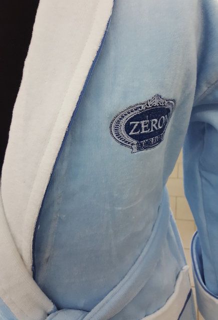 Халат велюр голубой с вышивкой Zeron