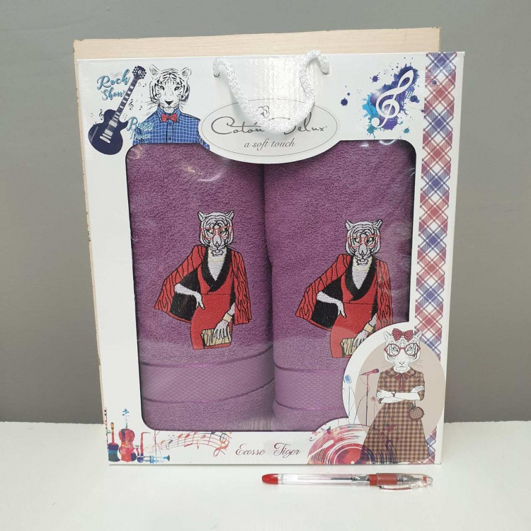 Набор махровых полотенец (2 шт) Coton Deluxe Тигрица в платье фиолетовый