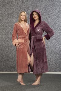 Женский халат Nusa 3920 фиолетовый с капюшоном
