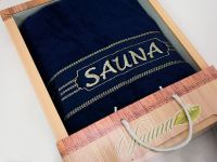 Темно синее махровое полотенце для сауны Sauna подарочной коробке