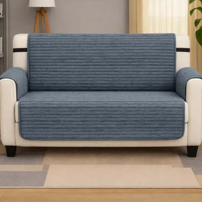 Защитная накидка на 2 месный диван из мебельного велюра антрацит Защитная накидка на 2 месный диван из мебельного велюра антрацит