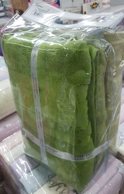 Набор махровых полотенец микрокоттон зеленые в упаковке