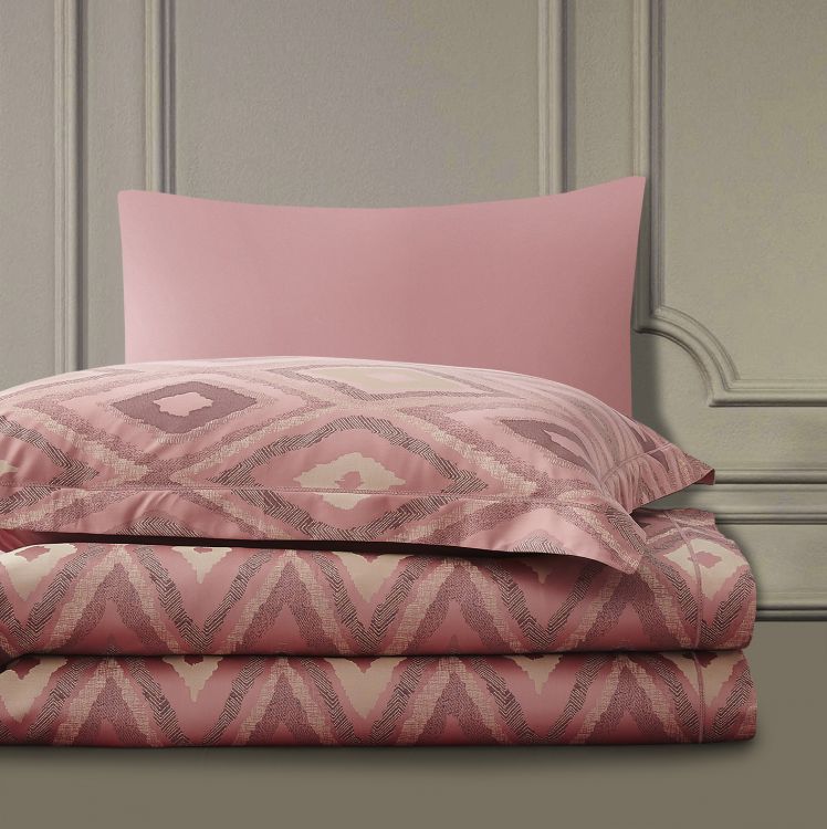 Розовое постельное белье из бамбука
