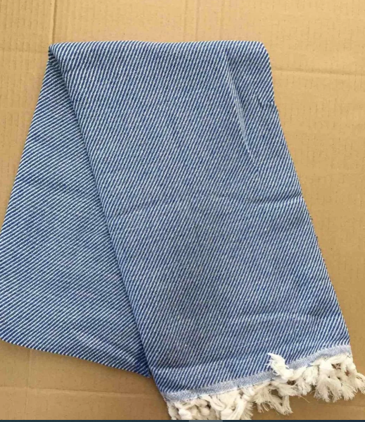 Пляжное полотенце Peshtemal голубое однотонное