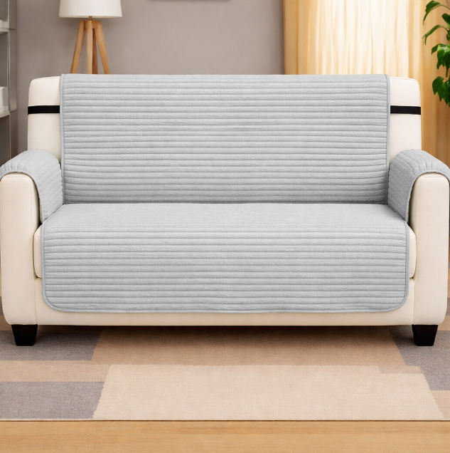Защитная накидка на 3 месный диван из мебельного велюра светло-серая Защитная накидка на 3 месный диван из мебельного велюра светло-серая