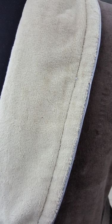 Мужской халат велюровый коричневый 