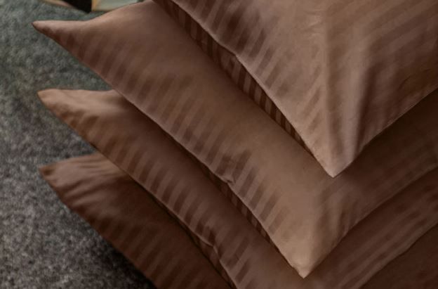 Подушка коричневая U-tek Home Sateen Brown Stripe